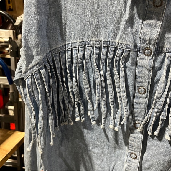 Noisy May Denim Fringe Shirt - Picture 3 of 6